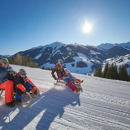 Hotel Barbarahof Saalbach Mit Joker Card Hotel 4*